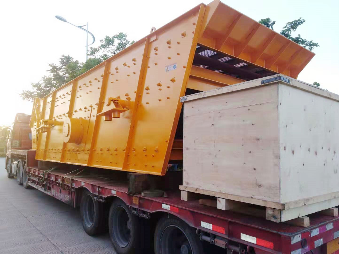 江苏破碎机厂家-买球比较靠谱发湖南郴州设备回顾