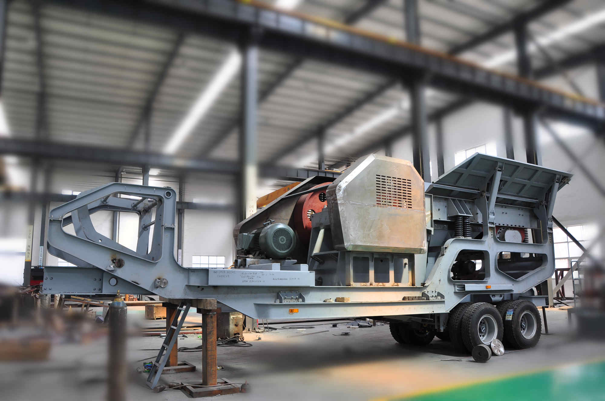 颚式移动破碎站