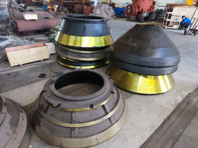 圆锥破碎机易损件